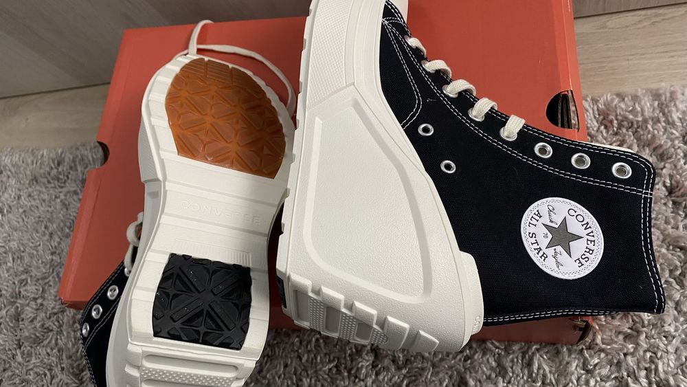 Converse tenisi pentru femei