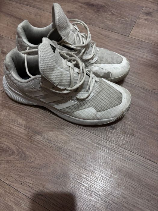Теннисные кроссовки adidas