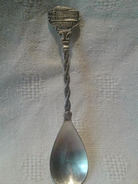 Лъжички///"Antwerpen";"Brussel";"Wien";вилица" Strasbuurg"