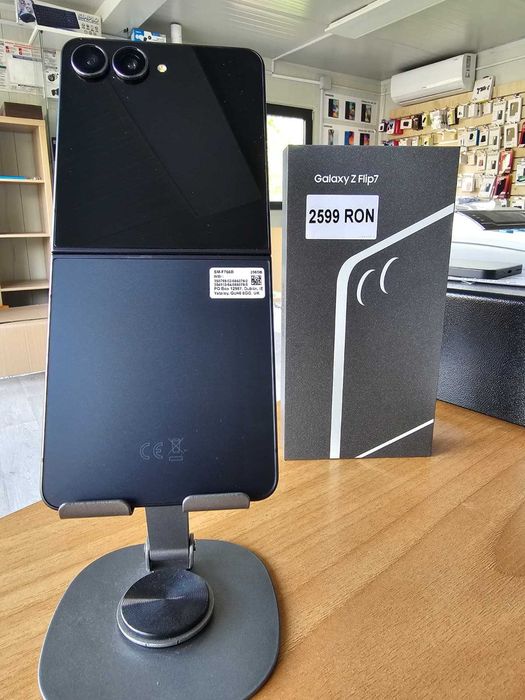 Samsung Z Flip 7 256 GB - Ca Nou - Factura + Garantie