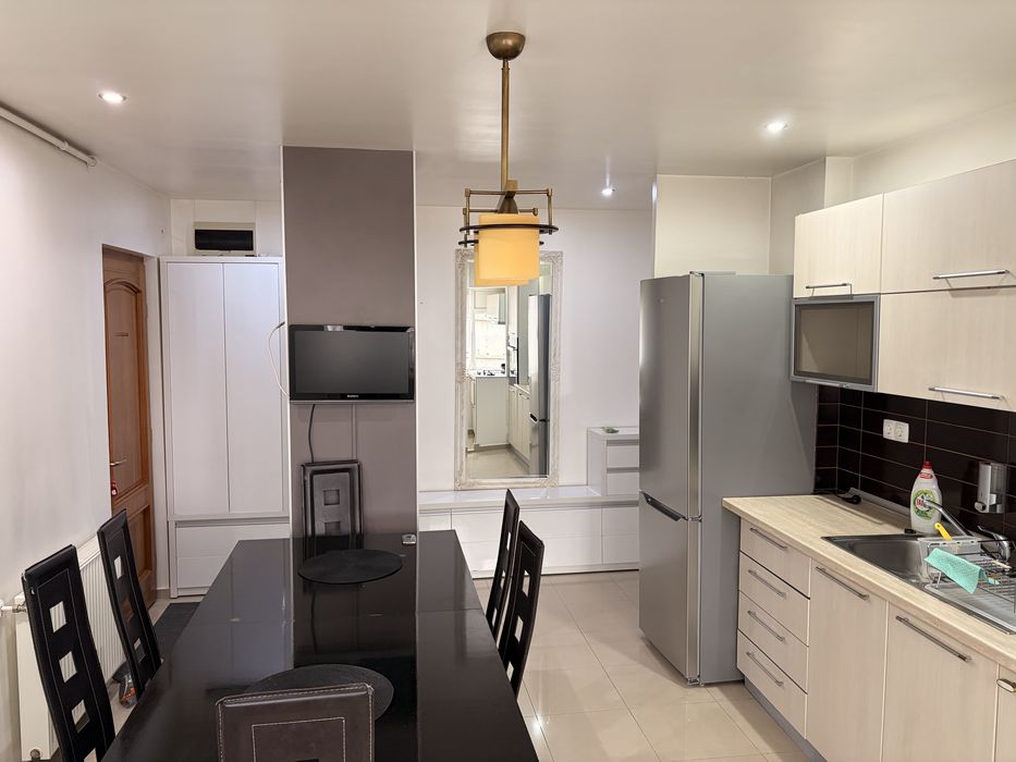 Apartament de inchiriat