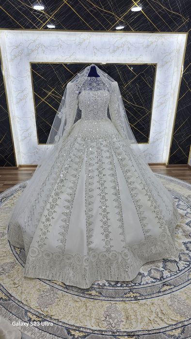 Kelin ko'ylak ijaraga betiladi sotiladiganiyam bor