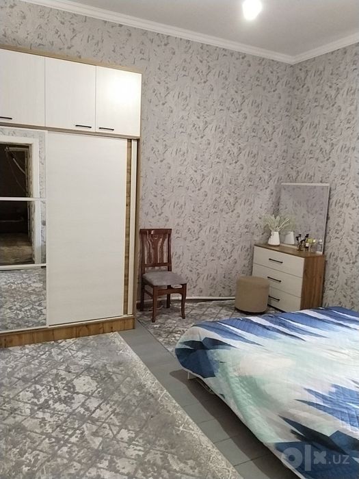 Ховли сотилади .