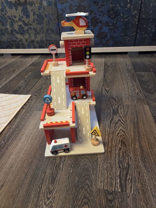 Jucarie lemn Heliport