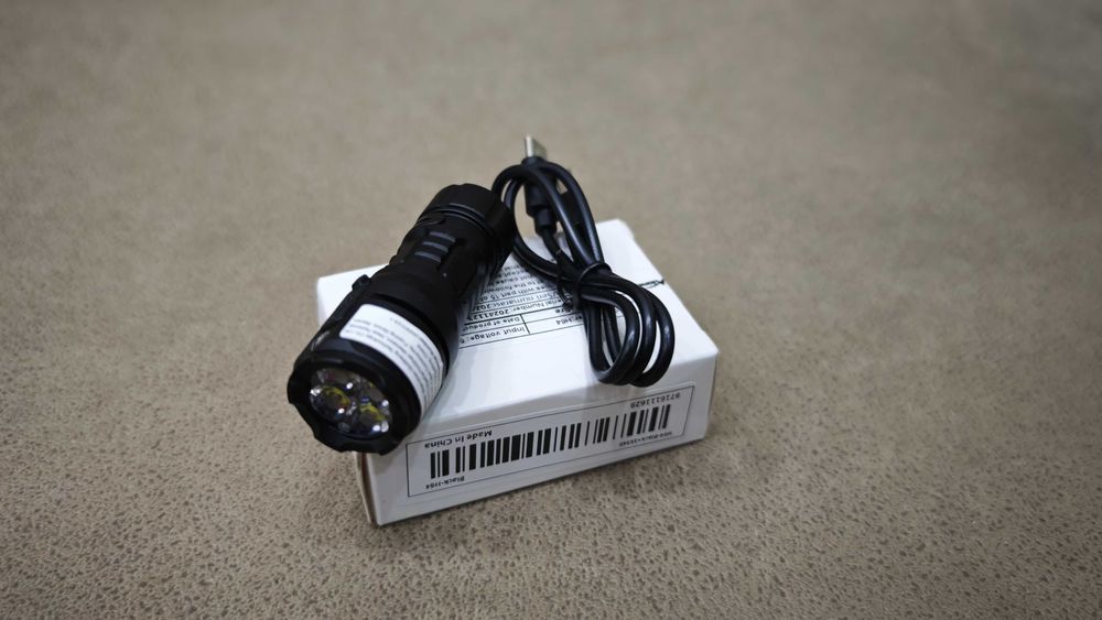 Мини фенер с магнит мощен силен и надежден с алуминиев корпус 1000 lm