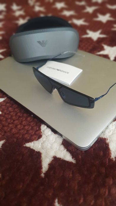 Солнцезащитные очки Emporio Armani