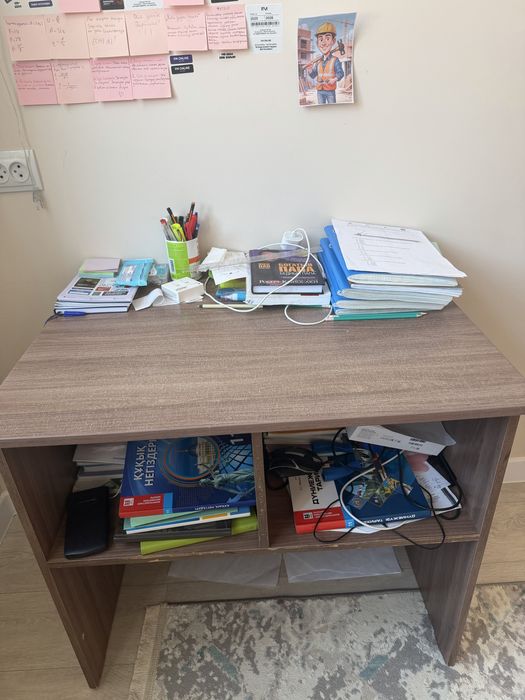 Учебный два стол