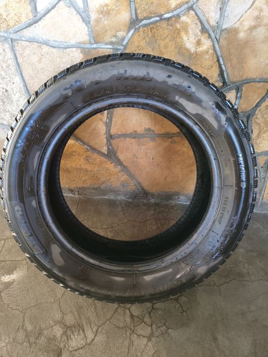 Зимние шины 215/60 R17 липучки без шипов б/у