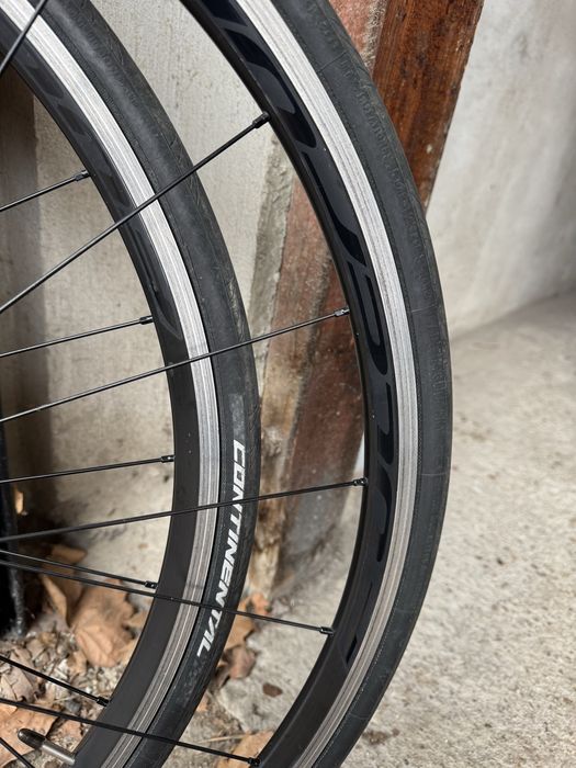 Fulcrum Racing 900 капли и гуми Continental 5000 GP шосеен велосипед