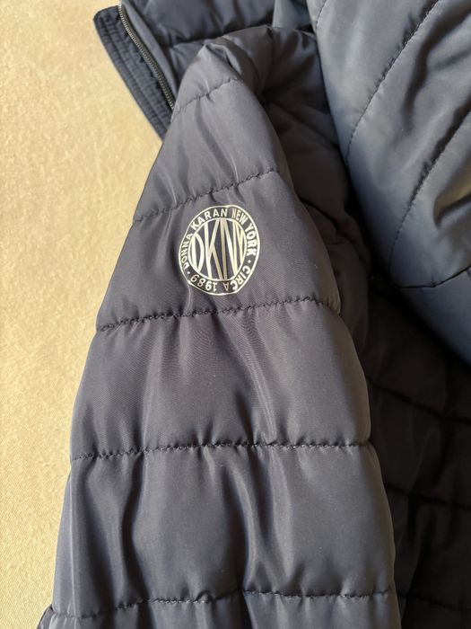 Оригинално яке DKNY преходно вталено S размер