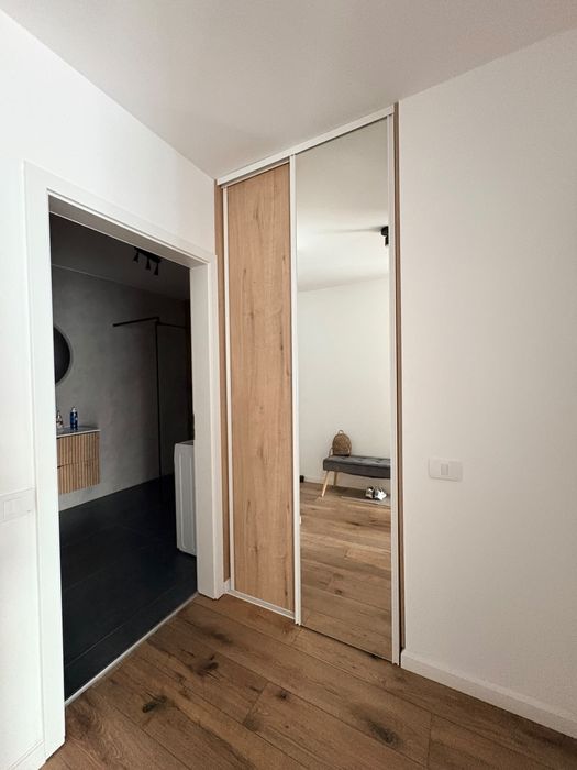 Vand apartament doua 2 camere