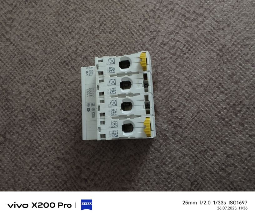 Schneider Electric  Абсолютно новый