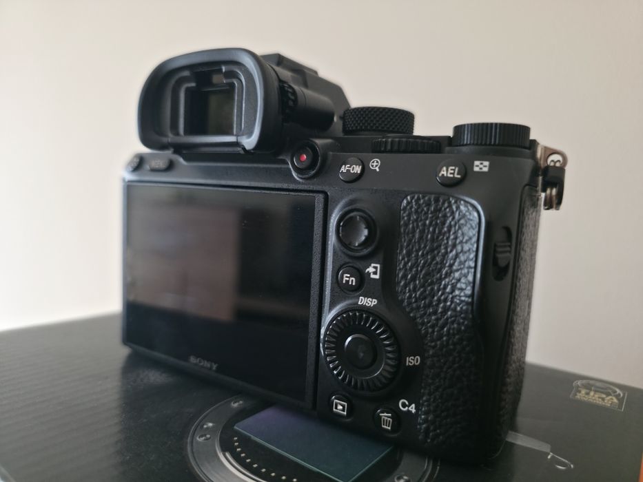 Sony A7III - като нов