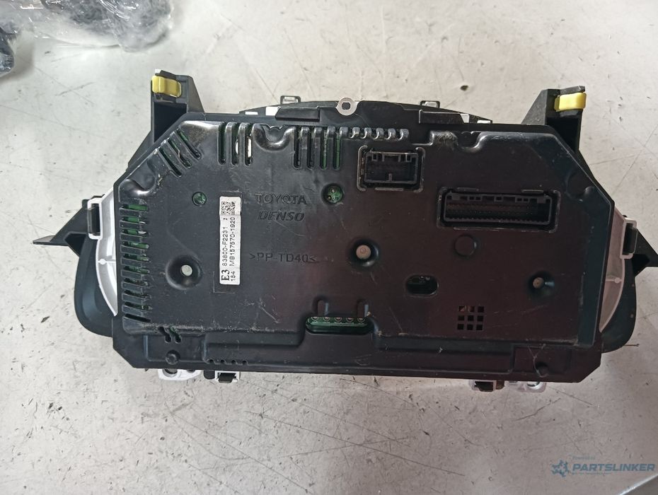 Ceasuri Bord Toyota Corolla 1.3 I 2015 Oem 83800F2231