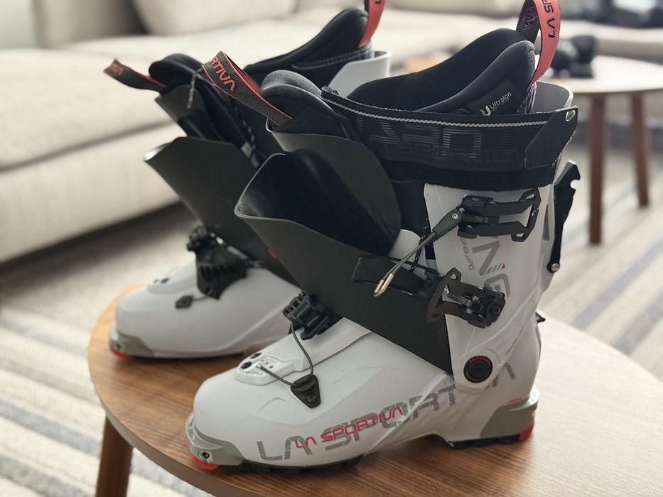 Clapari de tura La Sportiva Vanguard marimea 275 (42)