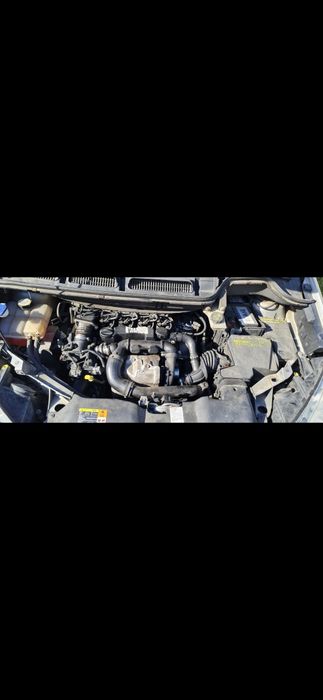 Dezmembrez ford focus c max 1,6 2007  dizel. Masina ie radiată