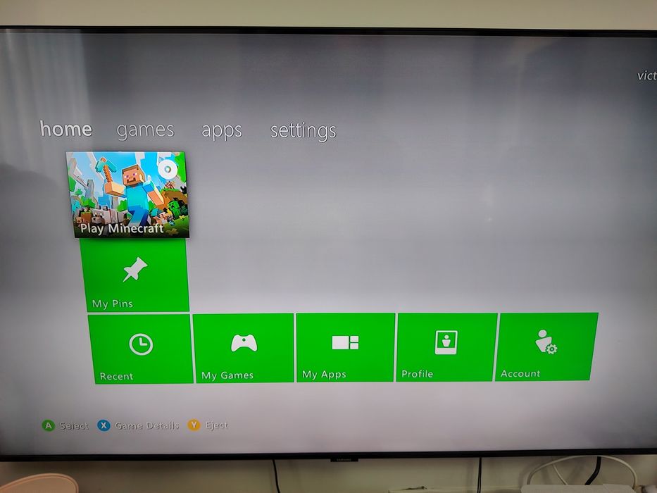 Vând xbox 360+manete