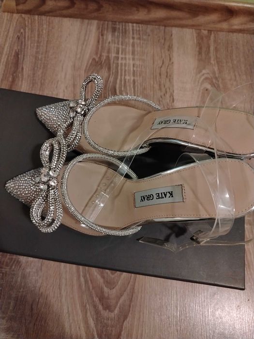 Официални обувки на ток