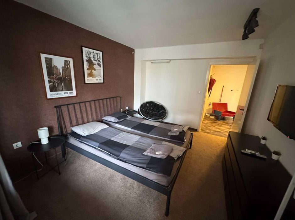 Дава се под наем Тристаен апартамент в София, Център - 62 кв.м за 700 € - Снимка #3