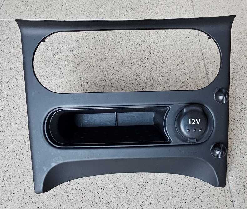 Решетка за конзолата на Nissan Qashqai+2 JJ10E