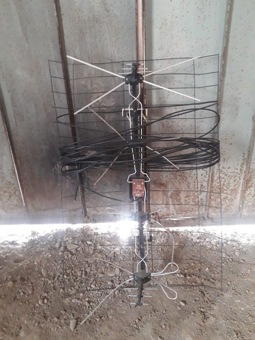 Продам антенну для местных каналов 1 новый 2 бу.