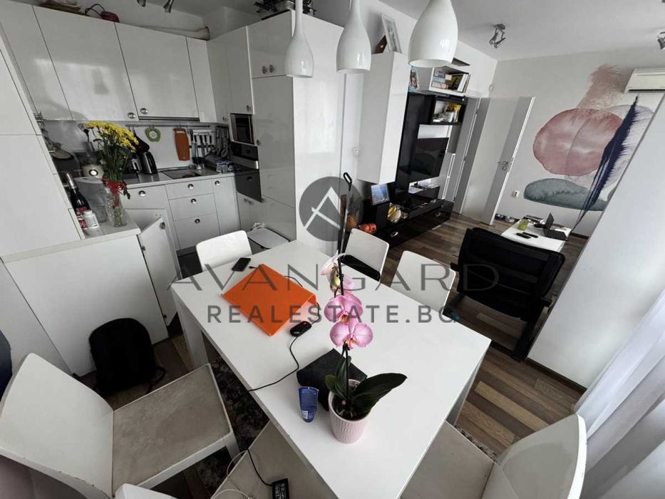 Продава се Тристаен апартамент в Пловдив, Кършияка - 89 кв.м за 1330 €/кв.м - Снимка #1