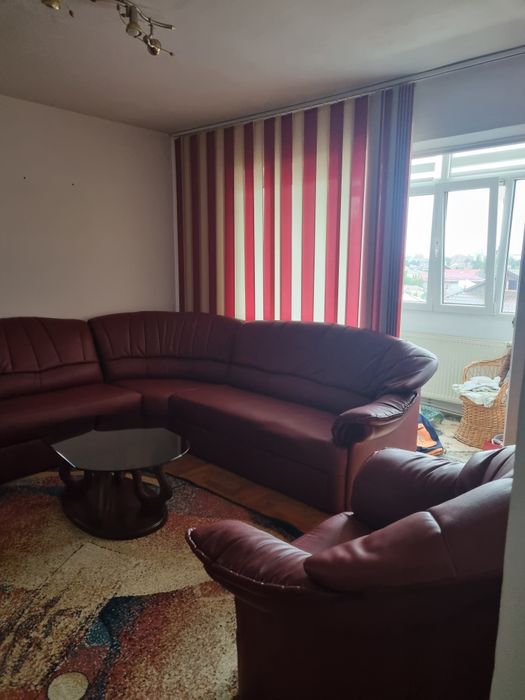 Persoana fizica, vând apartament cu 3 camere mobilat și utilat.
Aparta