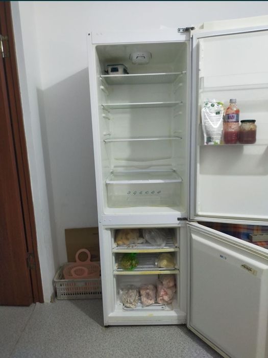 Продам холодильник рабочий цена 55000