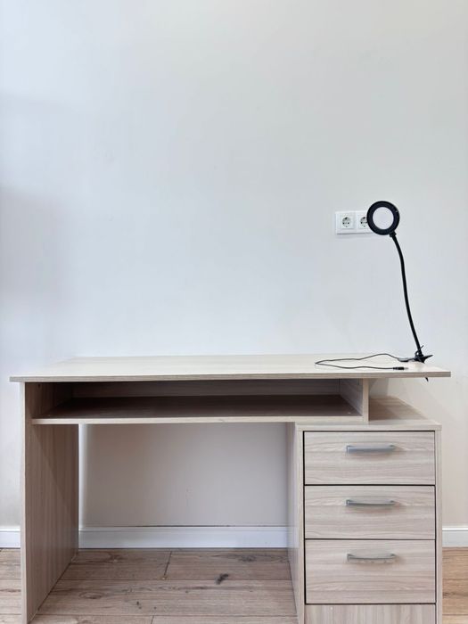 Продам письменный компьютерный стол