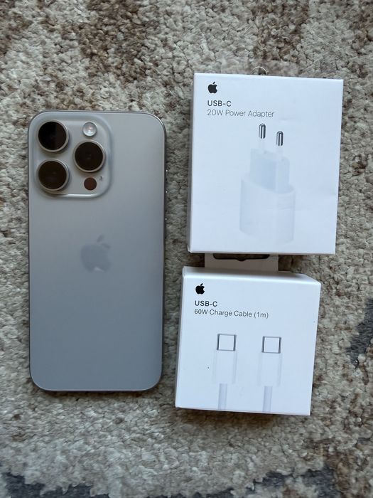 iPhone 15 Pro 90% baterie, Titanium