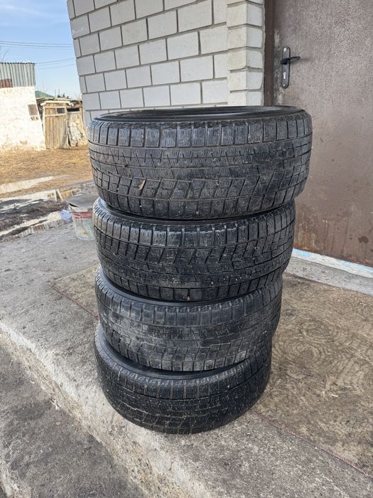 Продаеться шины