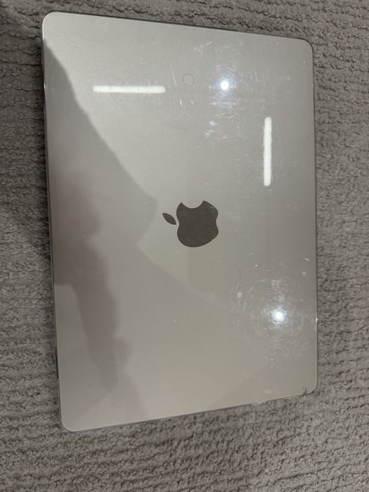 Macbook Air M3 2024