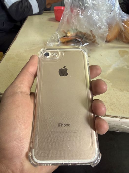 Iphone 7.    32g