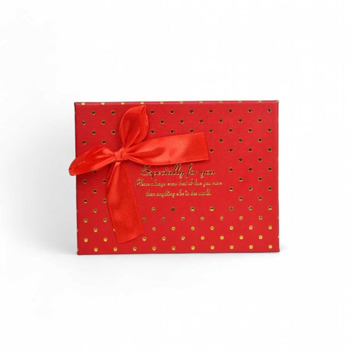 Подаръчна кутия с ароматни рози и плюшено мече „I LOVE YOU“