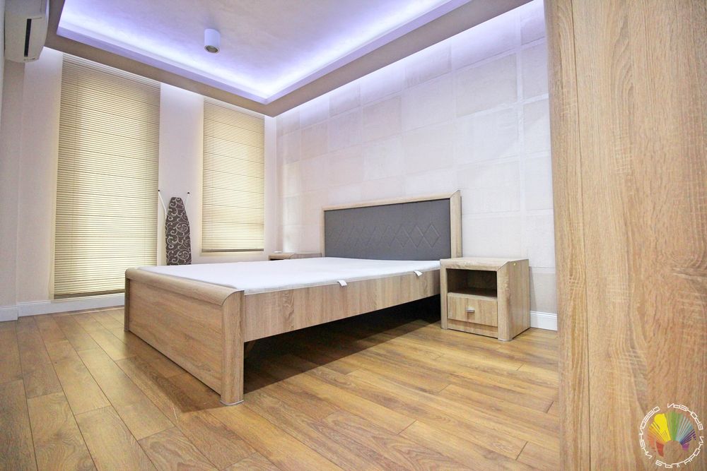 Дава се под наем Тристаен апартамент в Бургас, Център - 85 кв.м за 1200 € - Снимка #10