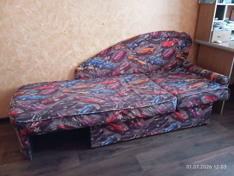 Диван подростковый