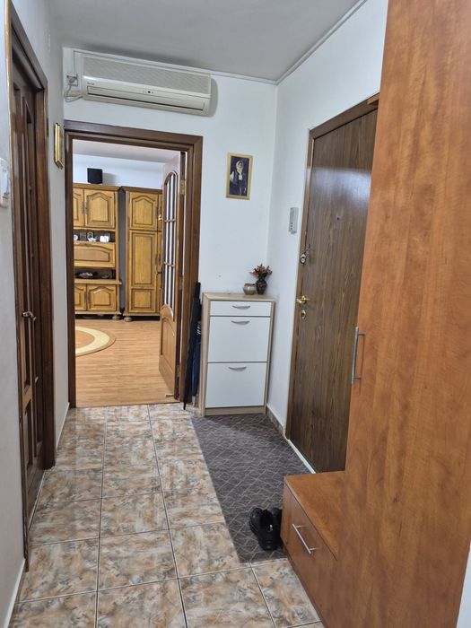 De vanzare apartament cu 2 camere