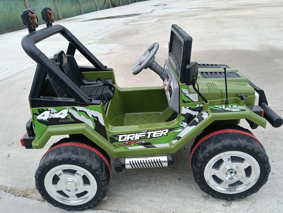 Masinuta electrica Jeep
