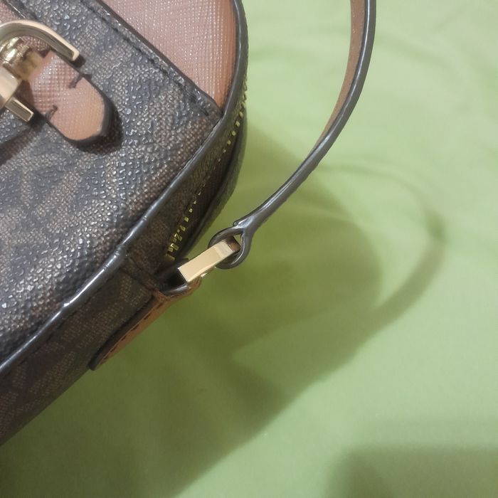 Сумка-кроссбоди Michael Kors
