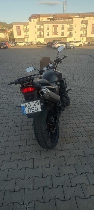 Vând motocicleta