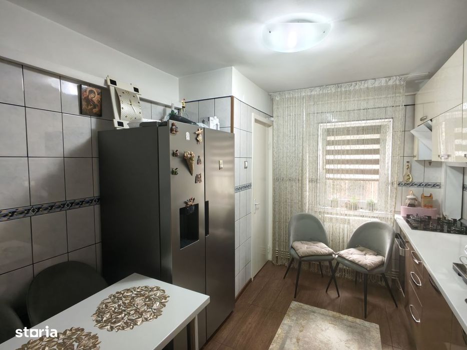 Ag. Avantaj imobiliare ap 3 cam, 2 baloane, Lăpuș Argeș zona Intim