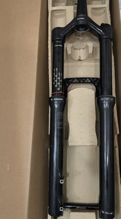 Rock shox Domain RC 29  вилка Ендуро/спускане