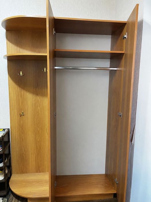 Продам шкаф для прихожей