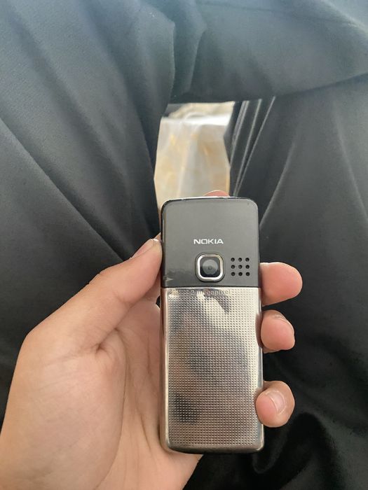 Nokia 6300.