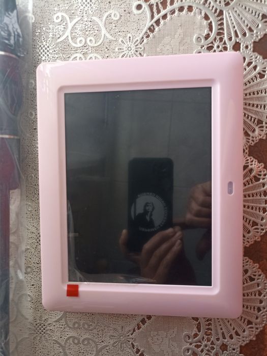 Продам фоторамку цифровую
