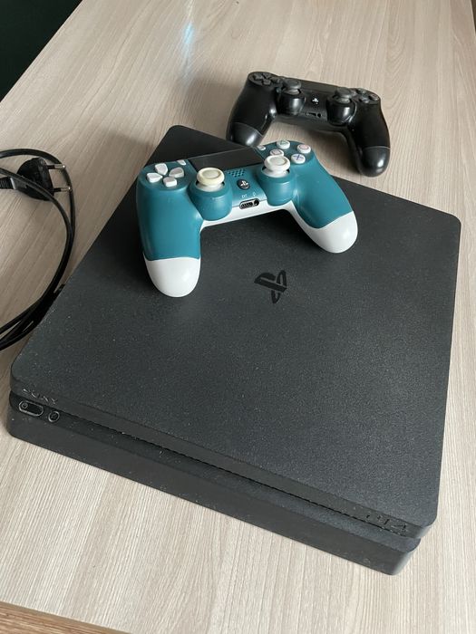 Продаётся PlayStation 4 Slim 500 ГБ