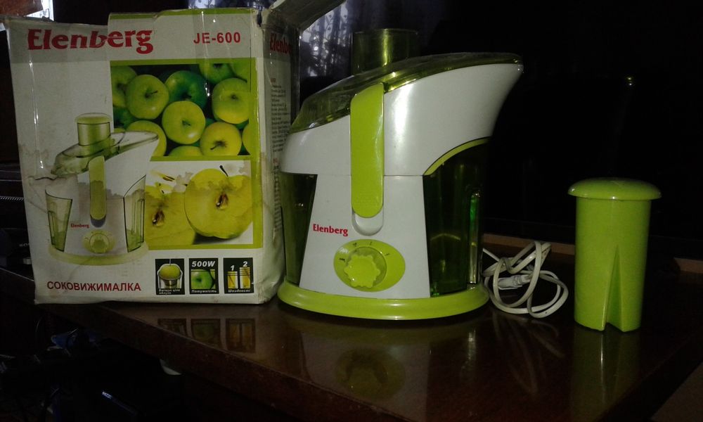 Соковыжималка новая