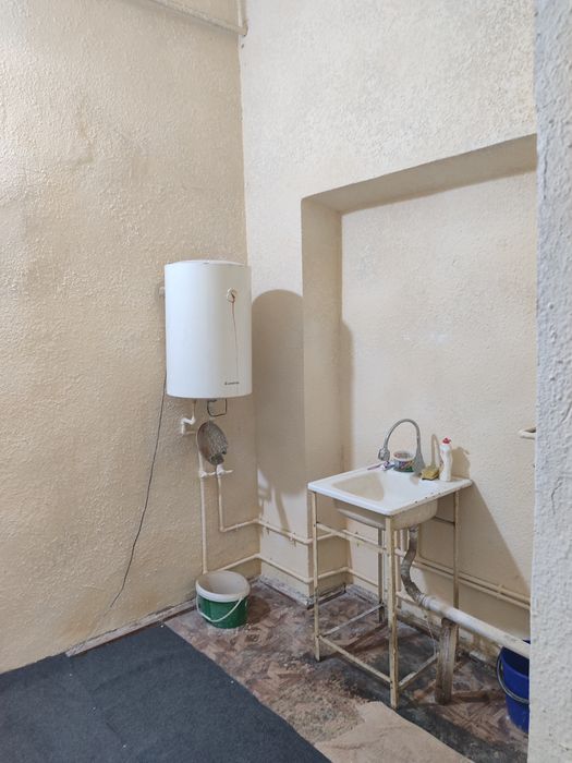 Яшнабад. 1 ком. Двор