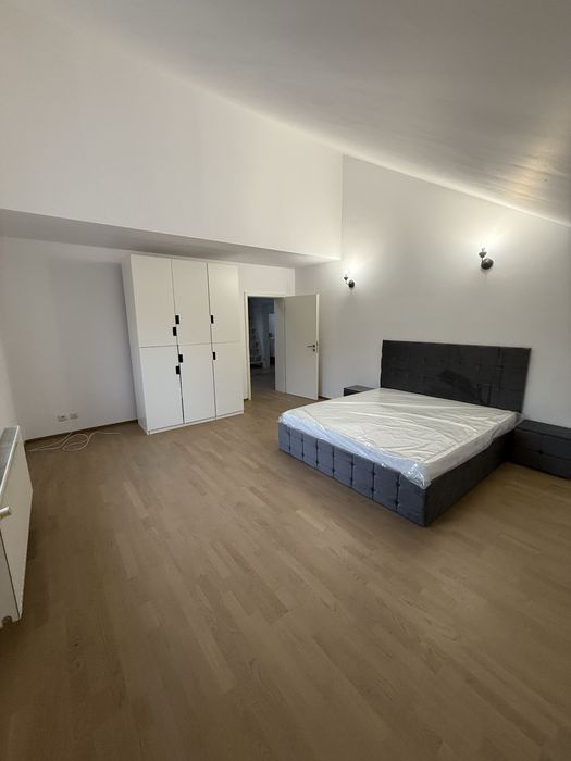 Vila de lux in pipera cu piscina mobilata