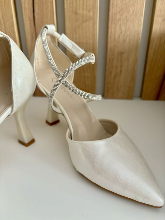 Обувки,нови 35 номер